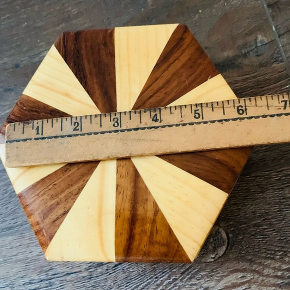 Wooden two toned trinket box - Picture 2 of 7